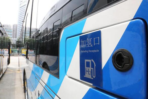 ▲2020年5月29日,广州首批15辆氢燃料电池公交车投入运营,标志着广州公交进入氢能产业时代。 ▲2020年5月29日,广州首批15辆氢燃料电池公交车投入运营,标志着广州公交进入氢能产业时代。
